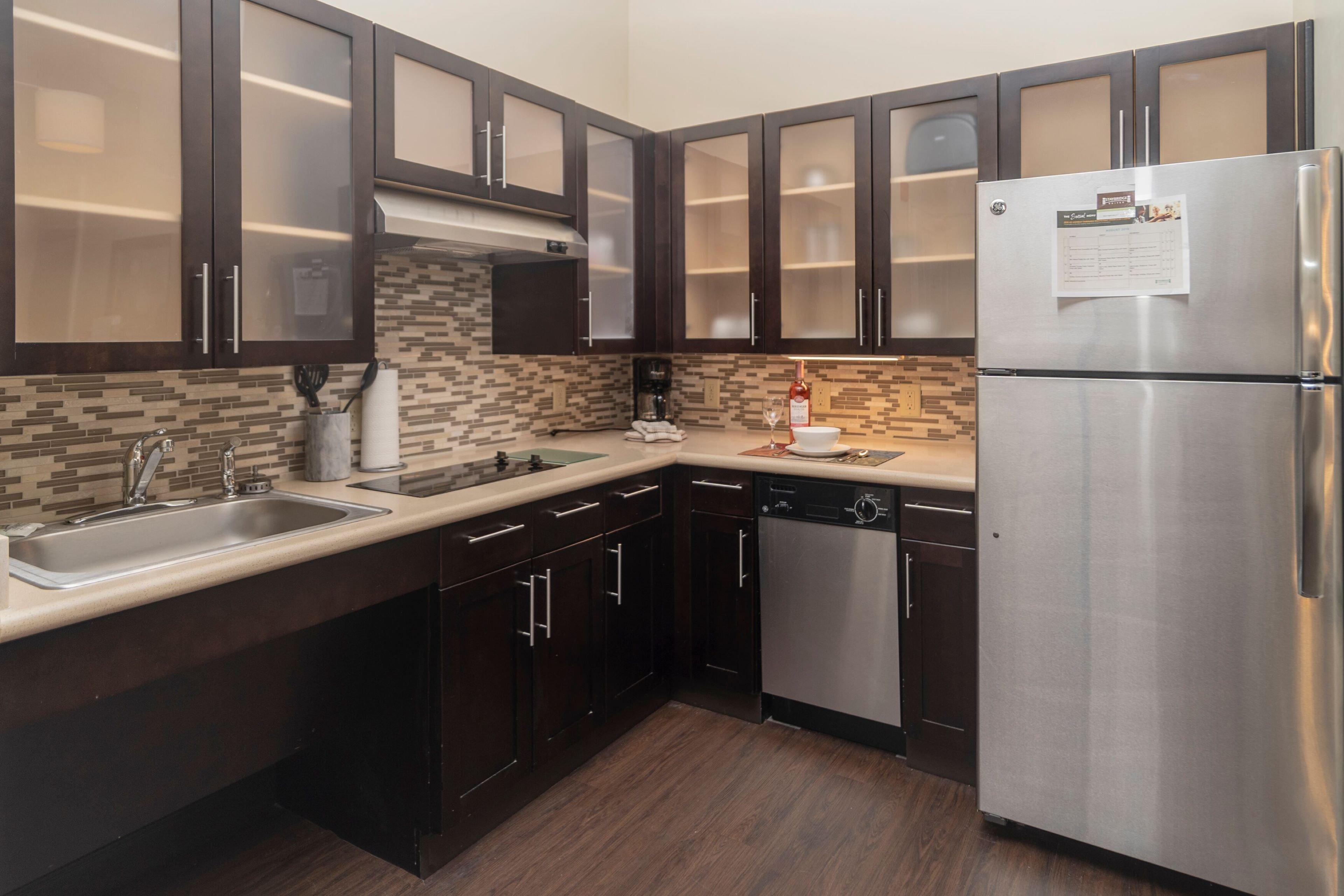 Staybridge Suites Marquette By Ihg Eksteriør billede