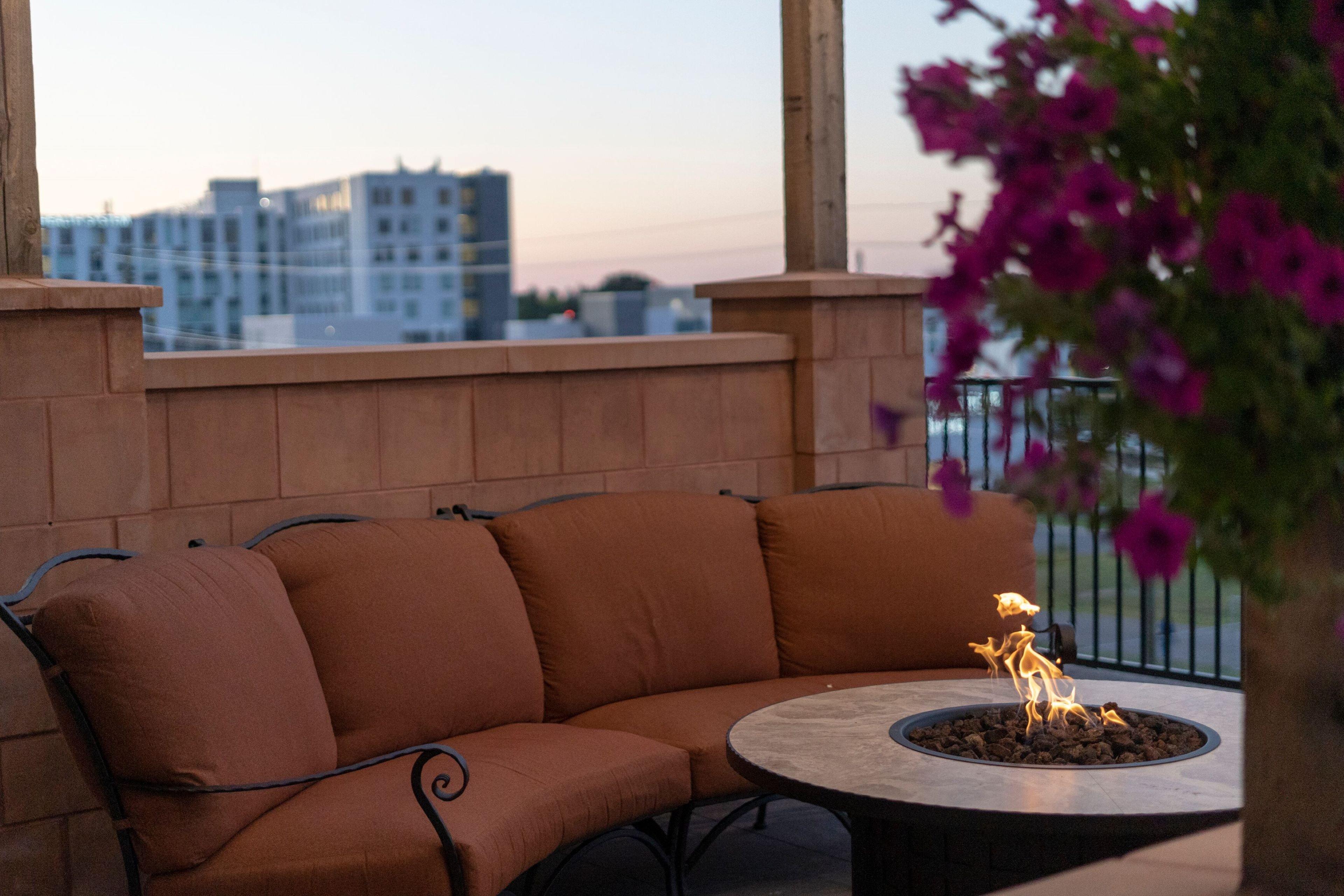 Staybridge Suites Marquette By Ihg Eksteriør billede