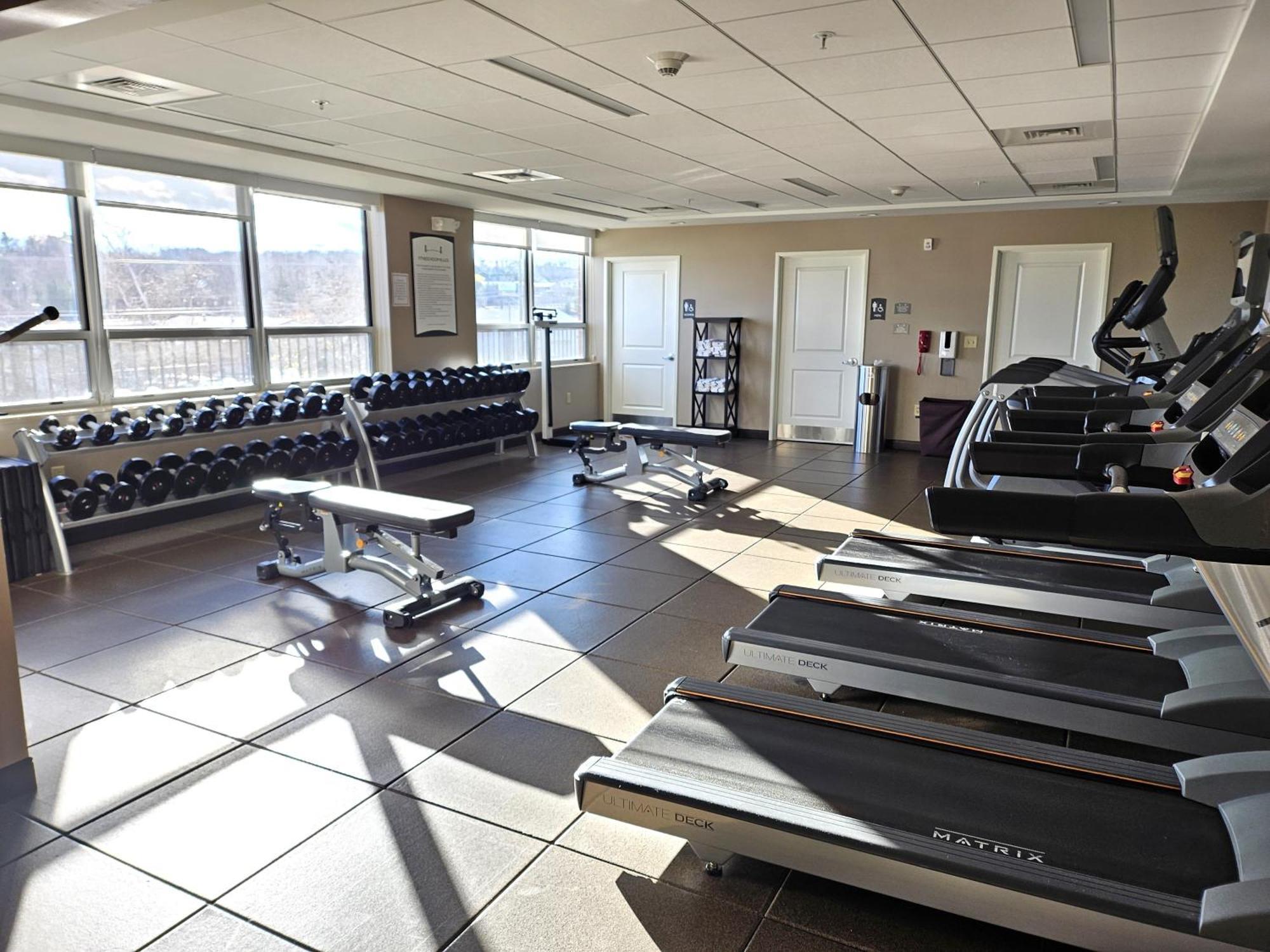 Staybridge Suites Marquette By Ihg Eksteriør billede