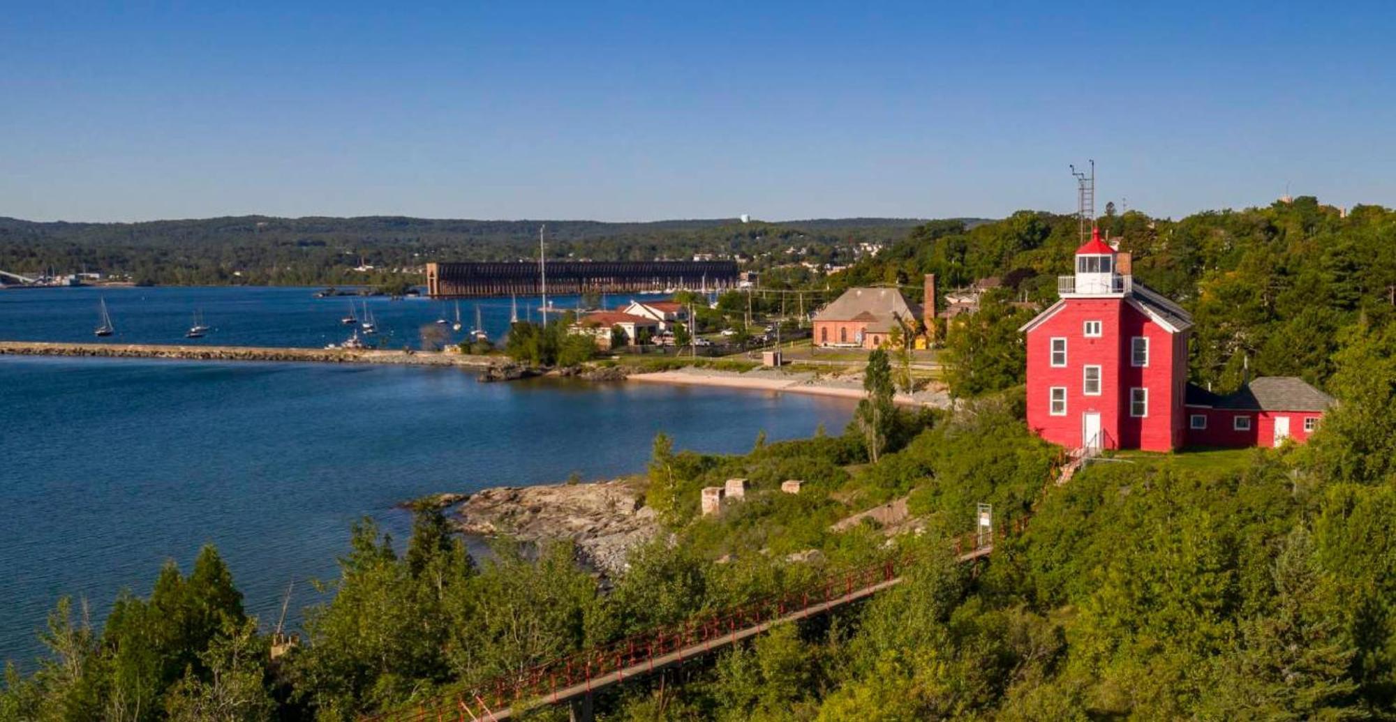 Staybridge Suites Marquette By Ihg Eksteriør billede